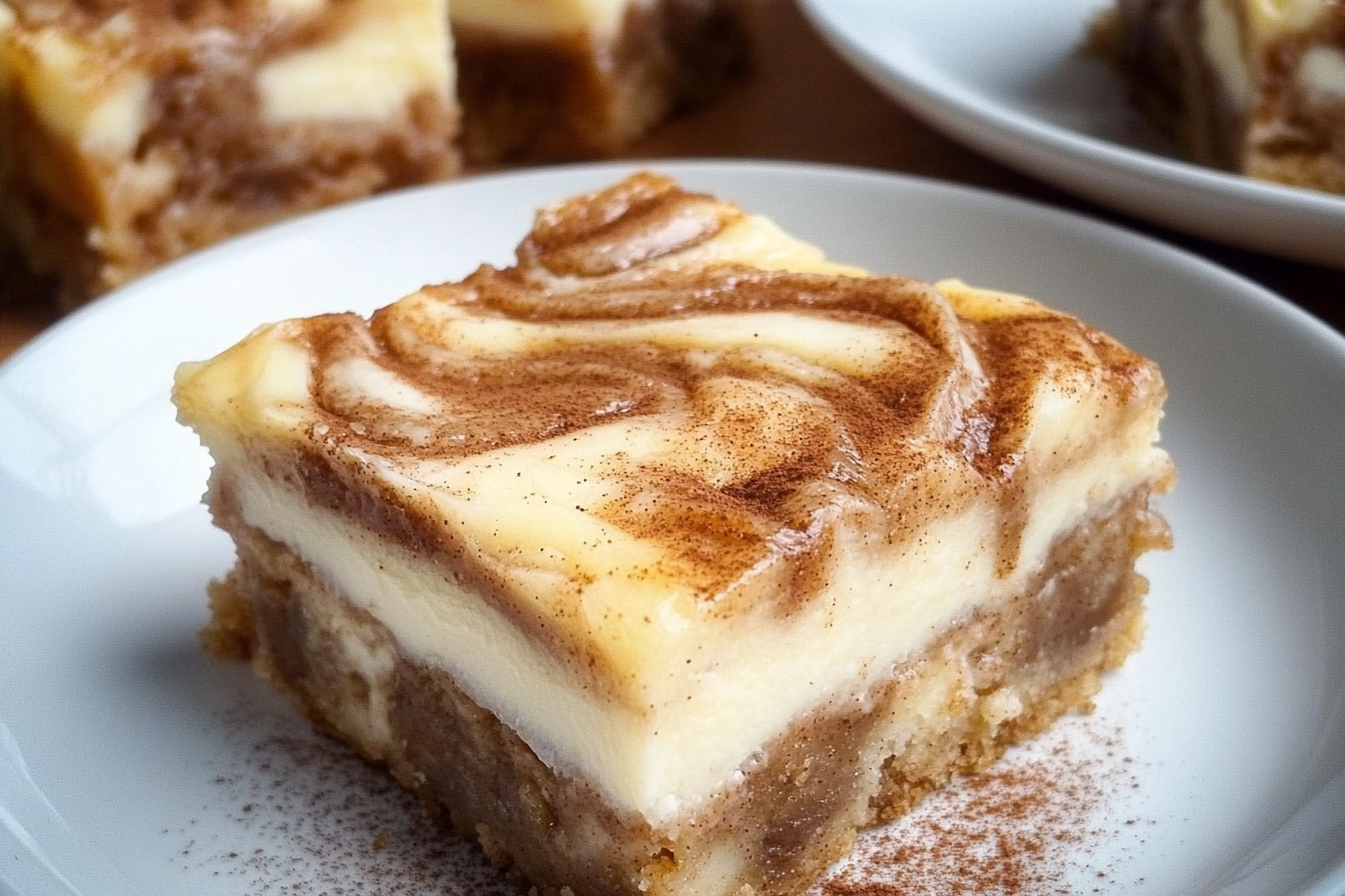 Blender Cinnamon Roll Cheesecake Bars