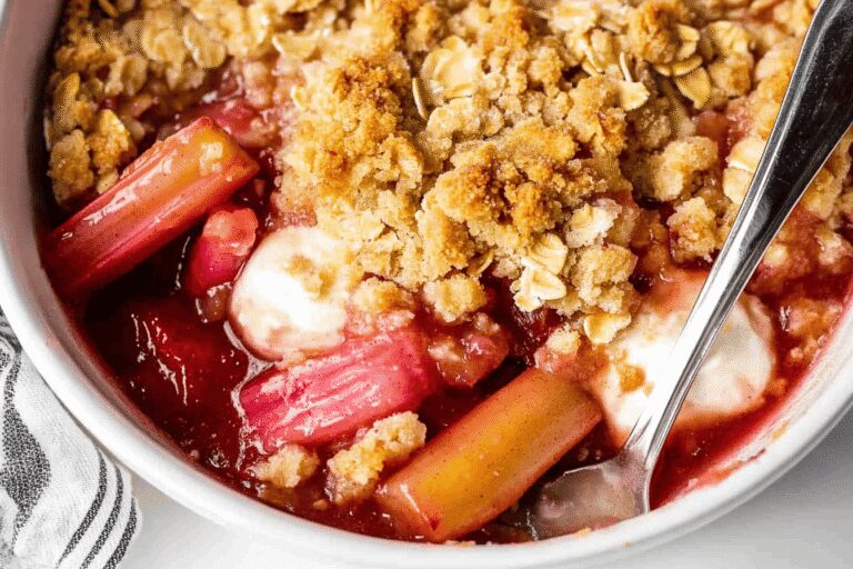 Easy Rhubarb Crisp