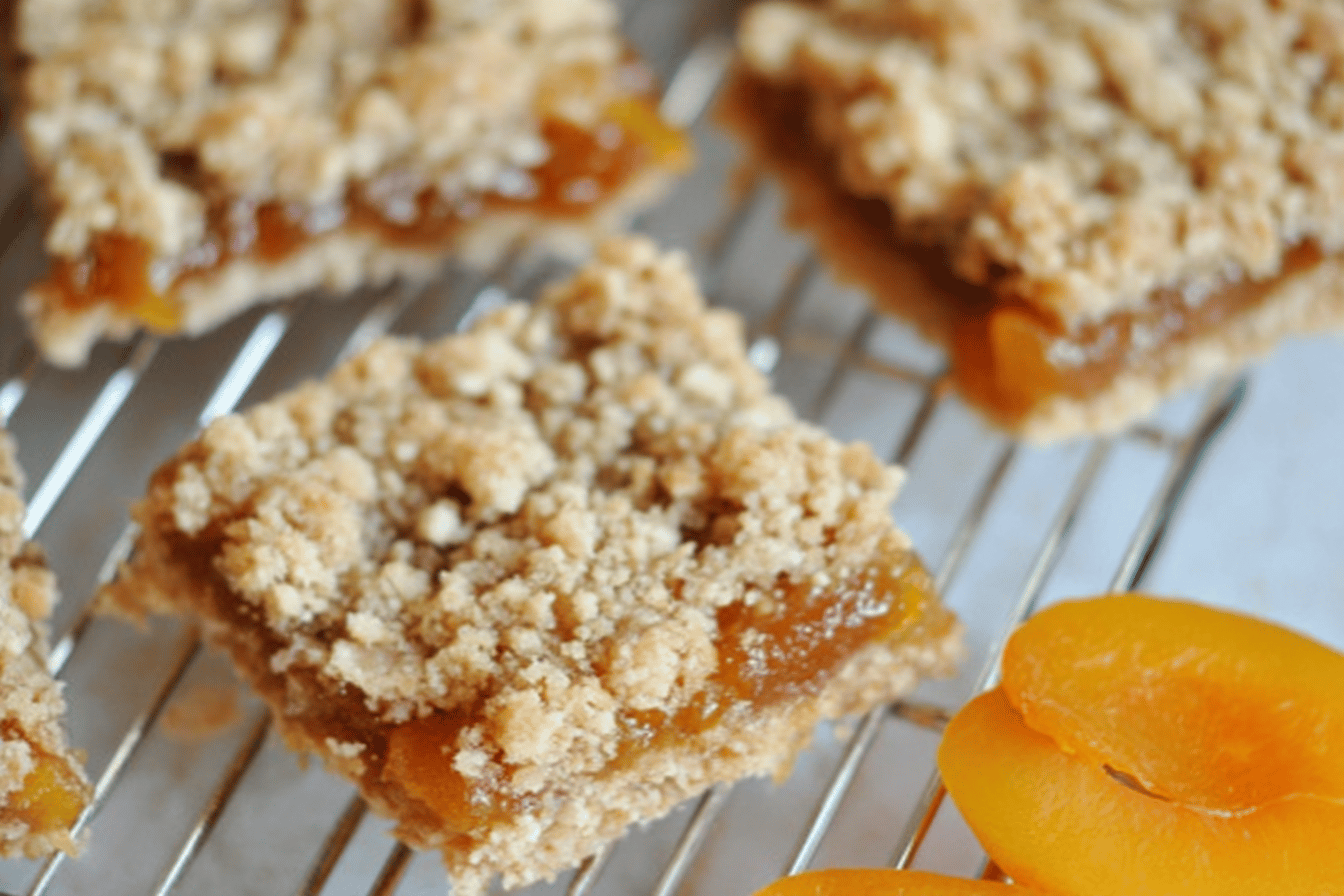 Apricot Oatmeal Crumble Bars