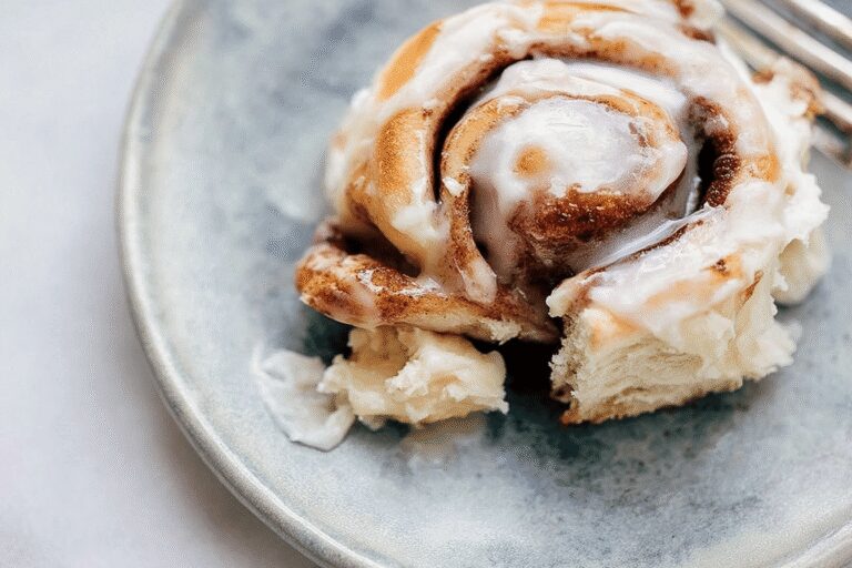Easy Overnight Cinnamon Rolls