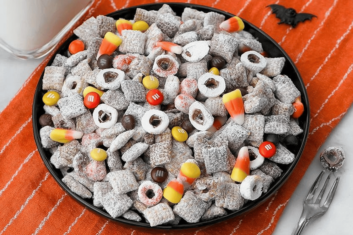 Halloween Puppy Chow Mix