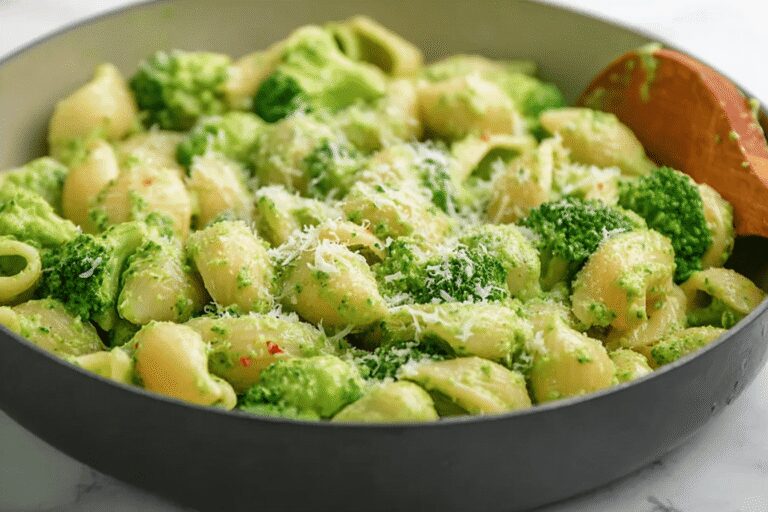Light and Healthy Broccoli Pasta